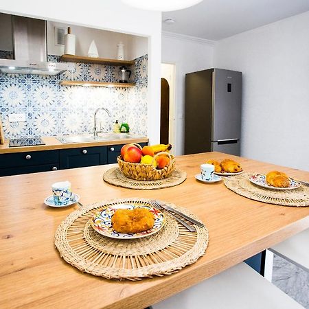 Romantic Sea View Studio, Steps Away From The Beach 앙티브 외부 사진
