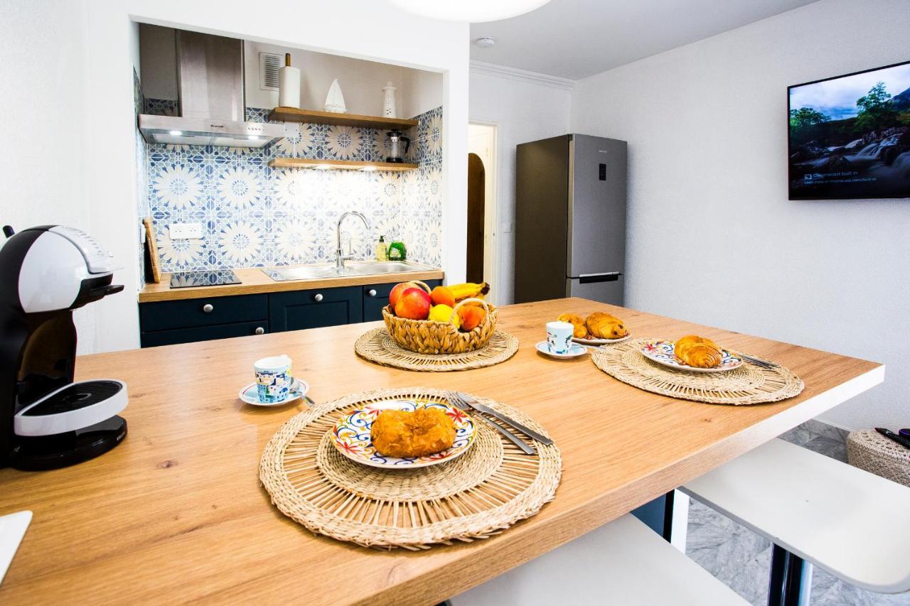 Romantic Sea View Studio, Steps Away From The Beach 앙티브 외부 사진
